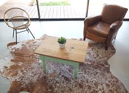 Habiter dans une maison ancienne permet de vivre dans une maison ayant une histoire, une maison avec du cachet, une maison de caractère et plus de personnalité qu'une maison neuve. Maison Moderne Et Charme De L Ancien Helene Et Les Jolis Momes
