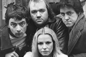 Bean is a british sitcom created by rowan atkinson and richard curtis, produced by tiger aspect and starring atkinson as the title character. 17 Cosas De Que No Sabias De Rowan Atkinson El Iconico Mr Bean