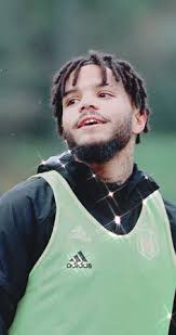 Valentin andré henri rosier is a french professional footballer who plays as a defender for turkish club beşiktaş, on loan from sporting cp. 200 Besiktas Ideen In 2021 Turkische Flagge Fussball Hintergrund Fussballfotografie