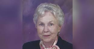 Sara Boggs's Instagram, Twitter & Facebook