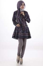 Model baju muslim remaja 2020 menjadi salah satu busana fashion yang popular di kalangan anak muda untuk dapat tampil gaul dan cantik. 25 Desain Baju Batik Modern Casual Untuk Remaja Wanita