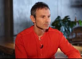 Святослав вакарчук и океан ельзи — осінь (без меж 2016). Vakarchuk Bystro Ubegaet Posle Voprosa O Deputatskom Proshlom Video Nacionalnyj Bank Novostej