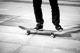 We start with the basic of basics which is how to get your foot correctly placed on your skateboard for riding around. How To Ride A Skateboard Step By Step For Beginners