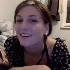 Violet Tracey (@violet_tracey)