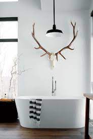 Personalize your home and flaunt your artistic side via the great antler's warm and inviting vintage and antique farmhouse home decor. 28 Cool Ways To Use Antlers In Home Decor Shelterness