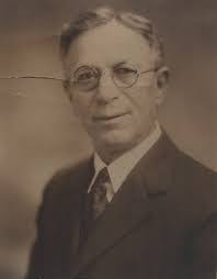 Josephine Goldsmith's Instagram, Twitter & Facebook