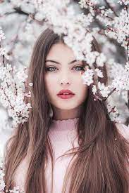 21 Portraits Of Most Beautiful Women With Flowers Photography Poses Women Portrait Photography Photography Women
