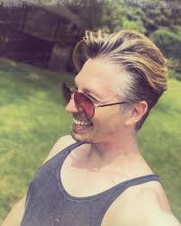 33 . #birthday #birthdayboy🎉 #33 #geburtstag #geburtstagsselfie  #kevinköhler #kevinköhlerfanclub #summertime #summerselfie #sommer  #sommerselfie #sunglasses #happy #happybirthday #summer #sonnenbrille  #sonnegenießen #summersun #summerboy #happiness #love