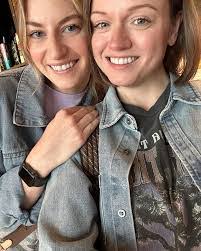 Jessi Rice's Instagram, Twitter & Facebook