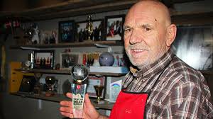 Ödülünü Cumhurbaşkanı Erdoğan'ın elinden aldı... O anları anlattı