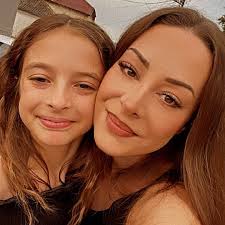 Flying to Turkey this January! Feeling quite nervous, is anyone else going  and wants to connect?🤍