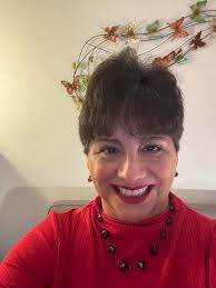 Amanda Putt's Instagram, Twitter & Facebook