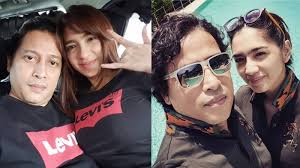 Kabar kurang menyenangkan datang dari anak asuh ashanty yang bernama muhammad putra. Cerai 2 Tahun Lalu Angel Karamoy Jalin Hubungan Dengan Sutradara Yang Terpaut Usia 20 Tahun Tribun Medan