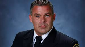 Louisville firefighter dies of medical emergency in line of duty
