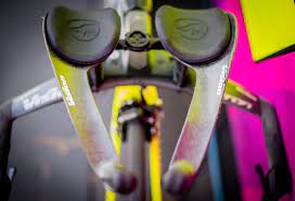 The ride was noticeably more comfortable, fast and responsive when i stood up on the bottom of the hills. Gallery Giro D Italia Time Trial Bikes Velonews Com