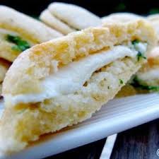 Batbouts Au Beurre Persille Et Mozzarella Recette Gastronomie Recettes Cuisine Anglaise