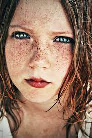 The Way The Light Hits Her Eyes Is A Bit Spooky Imagine Them Like That All The Time Beautiful Eyes Freckles Beautiful Freckles