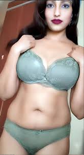 Big indian boobs album (full images)