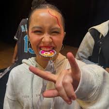 Ashley Zeno's Instagram, Twitter & Facebook