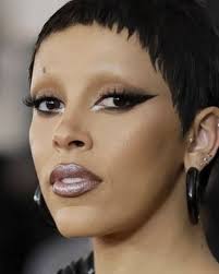 Karla Ceja (karlaa_jaz18)