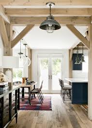 Ultra Chic Farmhouse Style Dwelling In The Village Of Sag Harbor Farm House Living Room Modern Farmhouse Living Room Modern Rustic Homes