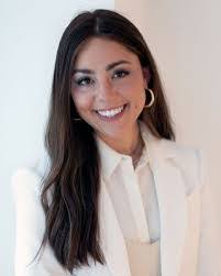 Melissa Kiner's Instagram, Twitter & Facebook