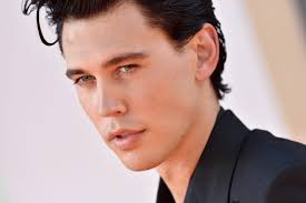 Kaia Gerber's Relationship Timeline