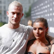 Beşiktaş'ın eski kalecisi loris karius, önceki gün mykonos'ta yeni sevgilisiyle görüntülendi. Sophia Thomalla Nach Der Trennung Meldet Sich Loris Karius Zu Wort Es Ist Leider Wahr Bunte De