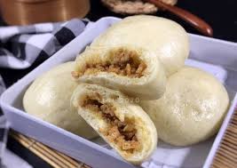 Sesudah dikasih isian kemudian bakpai di kukus hingga mengembang. Cara Membuat Bakpao Isi Daging Ayam Bapao Menul Simple Nikmat