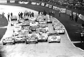 Cas confirmés, mortalité, guérisons, toutes les statistiques The Start Of The 1970 1000kms Of Brands Hatch 4 Porsche 917k S 4 Ferrari 512s 2 Matra Ms650 S A Gaggle Of Lola T70 S A Golden Age Of Racing Carporn