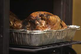 Thanksgiving dinner comes with turkey, gravy, cranberry sauce, mashed potatoes, sweet potatoes, mixed vegetables, rolls. Free Thanksgiving Meals Rochester Ny 2020