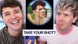 Phil Lester (@AmazingPhil)