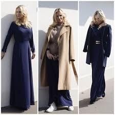 Jupe de bain femme bleu marine a volants a plusieurs niveaux. Robe Bleu Marine Lookbook