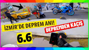 İzmir'de deprem sonrası çekilen deniz suyu bir süre sonra tekrar yükseldi. Izmir Depremi 6 9 Motorla Yolda Seyir Halinde Yakalandim Iste Deprem Sesi Youtube