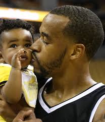 Laurence Bowers brings basketball glory back to Columbia