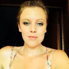 Amelie Hubert (@amelieartist)