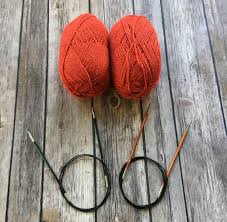 In the video, i knit toe up socks two at a time on circular needles using turkish cast on and magic loop. Knitter S Pride How To Knit Two At A Time Socks