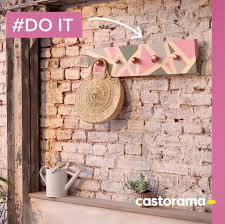 Diy Fabriquez Un Porte Manteaux En Bois Rangez Mais De Facon Stylee Fabriquez Votre Porte Manteau Vous Porte Manteau Bois Porte Manteaux Porte Manteau Diy