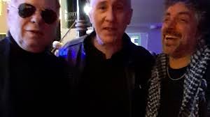 En la presentación del nuevo libro de Daniel Ripoll con muchos amigos. En  las fotos con León Gieco, Ricardo Soulé, Grace, Ronny Bar, Isa Portugheis y  muchos amigos que no salieron en