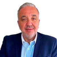 300+ perfiles de «Nabil»