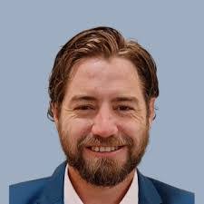 Ari Wayne's Instagram, Twitter & Facebook