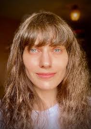 Isabella Carbonell's Instagram, Twitter & Facebook