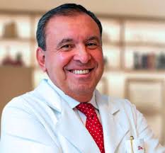 Dr. José Roberto Fraga Filho, especialista em Dermatologia