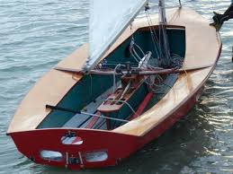 Solo Bois Deriveur Services Saint Malo Dinard Bretagne Occasions Deriveur Bateau En Bois Bateaux