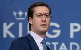 What Prince Harry really owes to Sir Edward Young, Simon Case and Sir Clive  Alderton