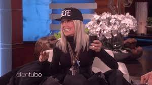 Diane Keaton Drinks Wine And Talks About Her Crush On Chris Martin Huffpost Diane Keaton Chris Martin Diane