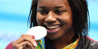 Simone Manuel wins silver in women's 50 free