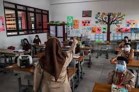 Pemprov dki jakarta merilis daftar sekolah dasar yang bisa dipilih sesuai alamat dalam ppdb 2021 melalui jalur zonasi. Cara Pendaftaran Dan Informasi Ppdb Dki Jakarta 2021 Tingkat Sd Smp Sma Halaman All Kompas Com