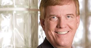 Heidi Hetzel's Instagram, Twitter & Facebook