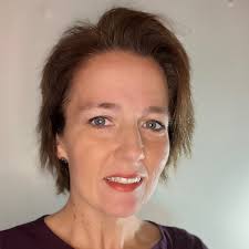 Erique Lynn Email & Phone Number